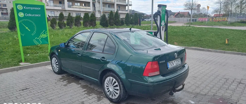 świętokrzyskie Volkswagen Bora cena 5500 przebieg: 323300, rok produkcji 2001 z Kielce